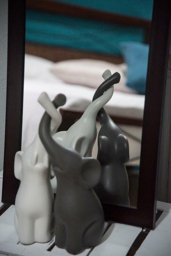 Cobalt Apartment Near Athens Airport Artemida  Buitenkant foto