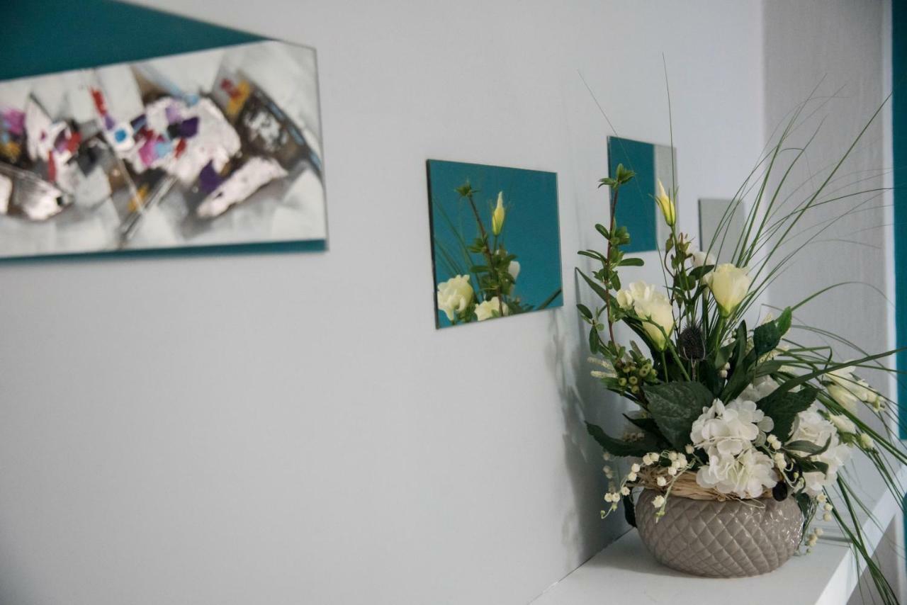 Cobalt Apartment Near Athens Airport Artemida  Buitenkant foto